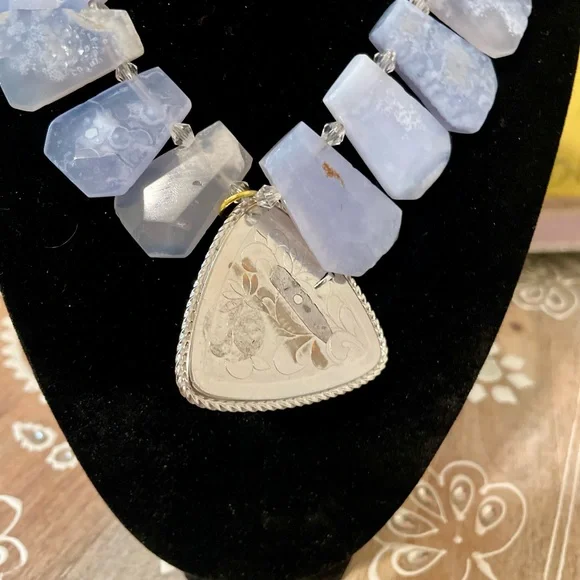 Made in the Deep South Statement Necklace - Picture 6 of 7